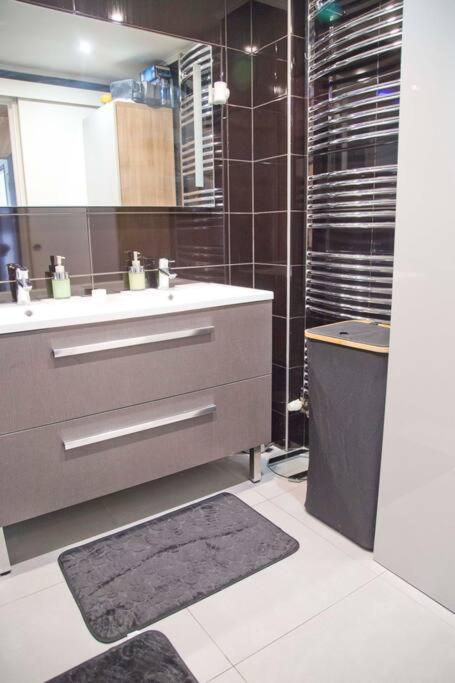Perfect Modern High Floor With View Parijs
